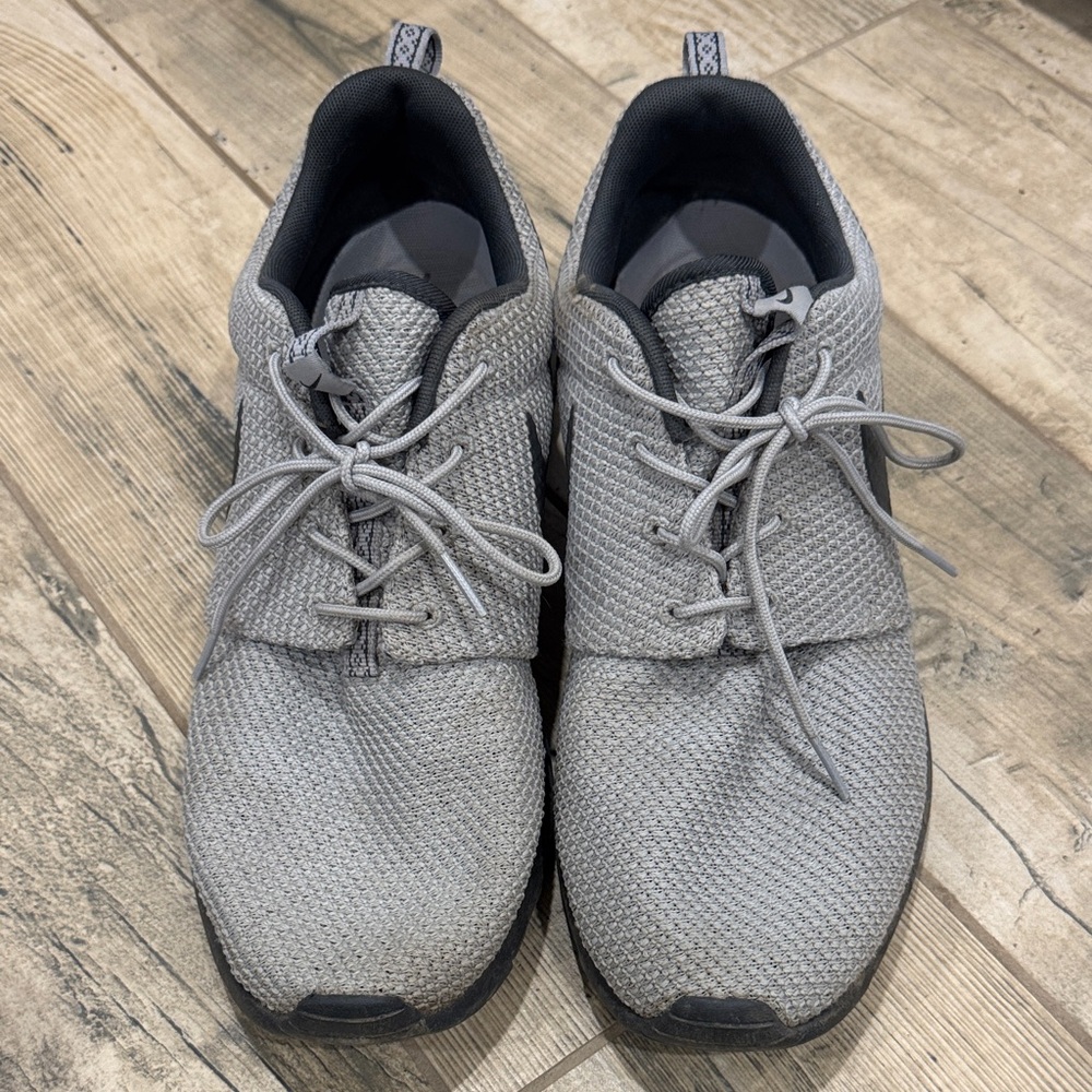 Gray Men's Nike Shoes